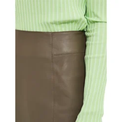 Selected Femme A-Line Leather Skirt -Eddie Bauer Store https3A2F2Fimage.s5a.com2Fis2Fimage2FTheBay2F5715365211507 alt23Fwid3D120026hei3D120026qlt3D9026resMode3Dsharp226op usm3D0.92C1.02C82C0 640x