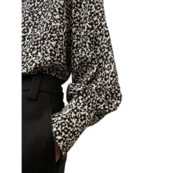 Marc O'Polo Floral Stand-Collar Blouse -Eddie Bauer Store https3A2F2Fimage.s5a.com2Fis2Fimage2FTheBay2F7325867552831 alt43Fwid3D120026hei3D120026qlt3D9026resMode3Dsharp226op usm3D0.92C1.02C82C0 640x