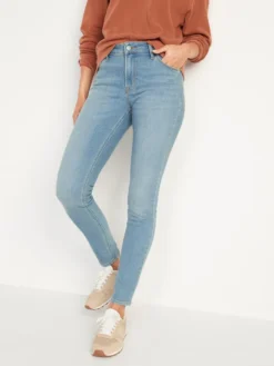 Old Navy Mid-Rise Light-Wash Skinny Jeans For Women -Eddie Bauer Store https3A2F2Foldnavy.gapcanada.ca2Fwebcontent2F00272F1212F6862Fcn27121686.jpg 640x