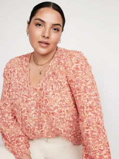 Old Navy Crinkled Smocked Poet Swing Blouse For Women -Eddie Bauer Store https3A2F2Foldnavy.gapcanada.ca2Fwebcontent2F00522F4582F6712Fcn52458671.jpg 640x