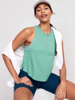 Old Navy Sleeveless UltraLite All-Day Performance Cropped Top For Women -Eddie Bauer Store https3A2F2Foldnavy.gapcanada.ca2Fwebcontent2F00532F2632F9192Fcn53263919.jpg 640x
