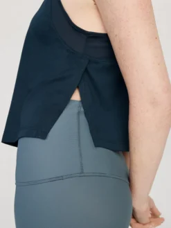 Old Navy Sleeveless UltraLite All-Day Performance Cropped Top For Women -Eddie Bauer Store https3A2F2Foldnavy.gapcanada.ca2Fwebcontent2F00532F3432F4142Fcn53343414.jpg 640x