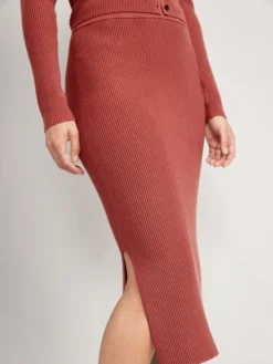 Old Navy Rib-Knit Midi Skirt For Women 21 Old Navy Rib-Knit Midi Skirt For Women -Eddie Bauer Store https3A2F2Foldnavy.gapcanada.ca2Fwebcontent2F00532F4312F8262Fcn53431826.jpg 640x