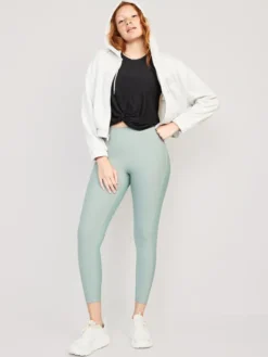 Old Navy Cloud 94 Soft Sleeveless Twist-Front Cropped Top For Women -Eddie Bauer Store https3A2F2Foldnavy.gapcanada.ca2Fwebcontent2F00532F4662F0912Fcn53466091.jpg 640x