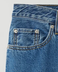 Levi’s Baggy Dad Jean -Eddie Bauer Store https3A2F2Fwww.roots .com2Fdw2Fimage2Fv22FBGGS PRD2Fon2Fdemandware.static2F 2FSites roots master catalog2Fdefault2Fdw445a56b02Fimages2F38190083 K46 c.jpg3Fsw3D120026sh3D120026sm3Dfit 640x